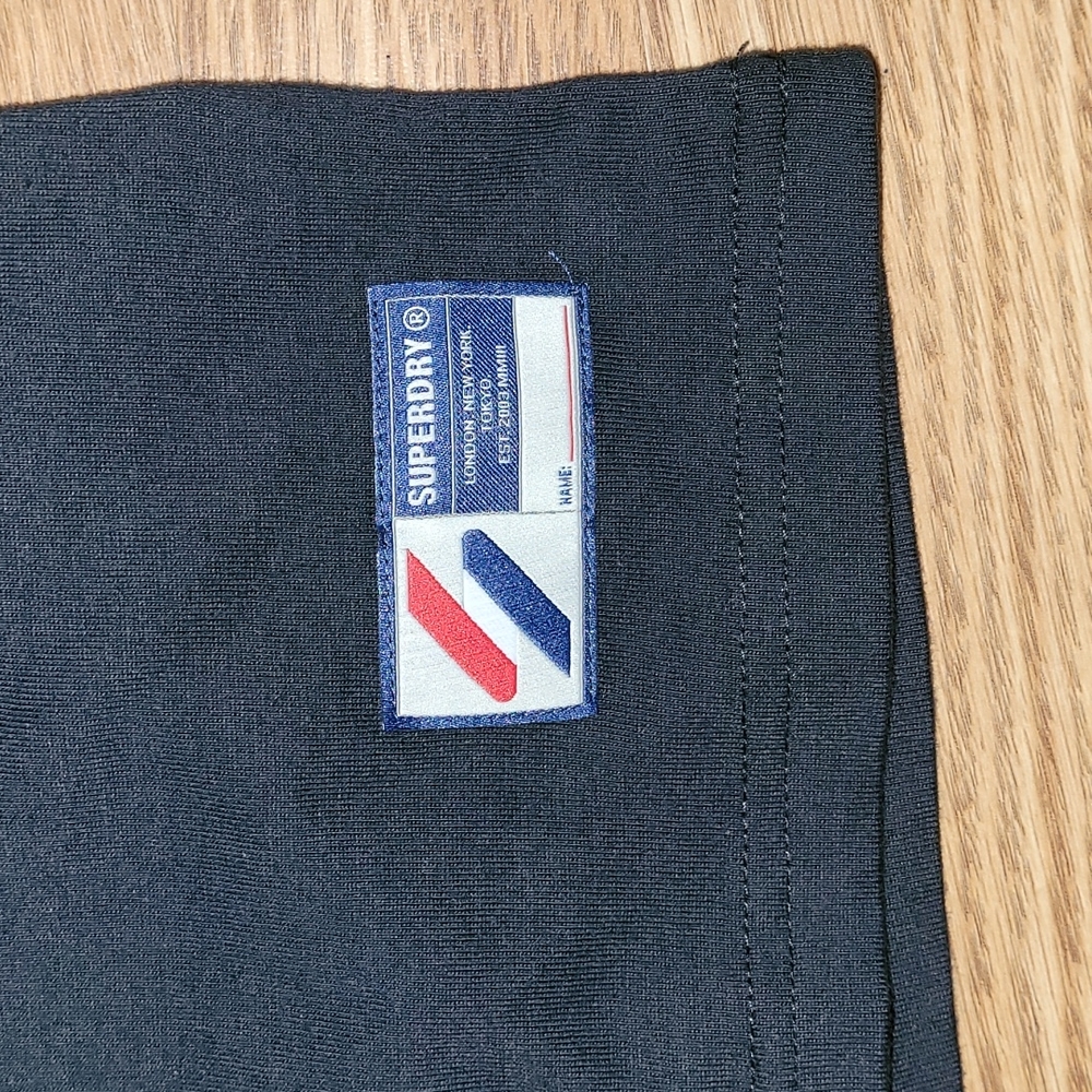 New Superdry Brand Tee set in Black and White size US Large/UK XL - Picture 3 of 7